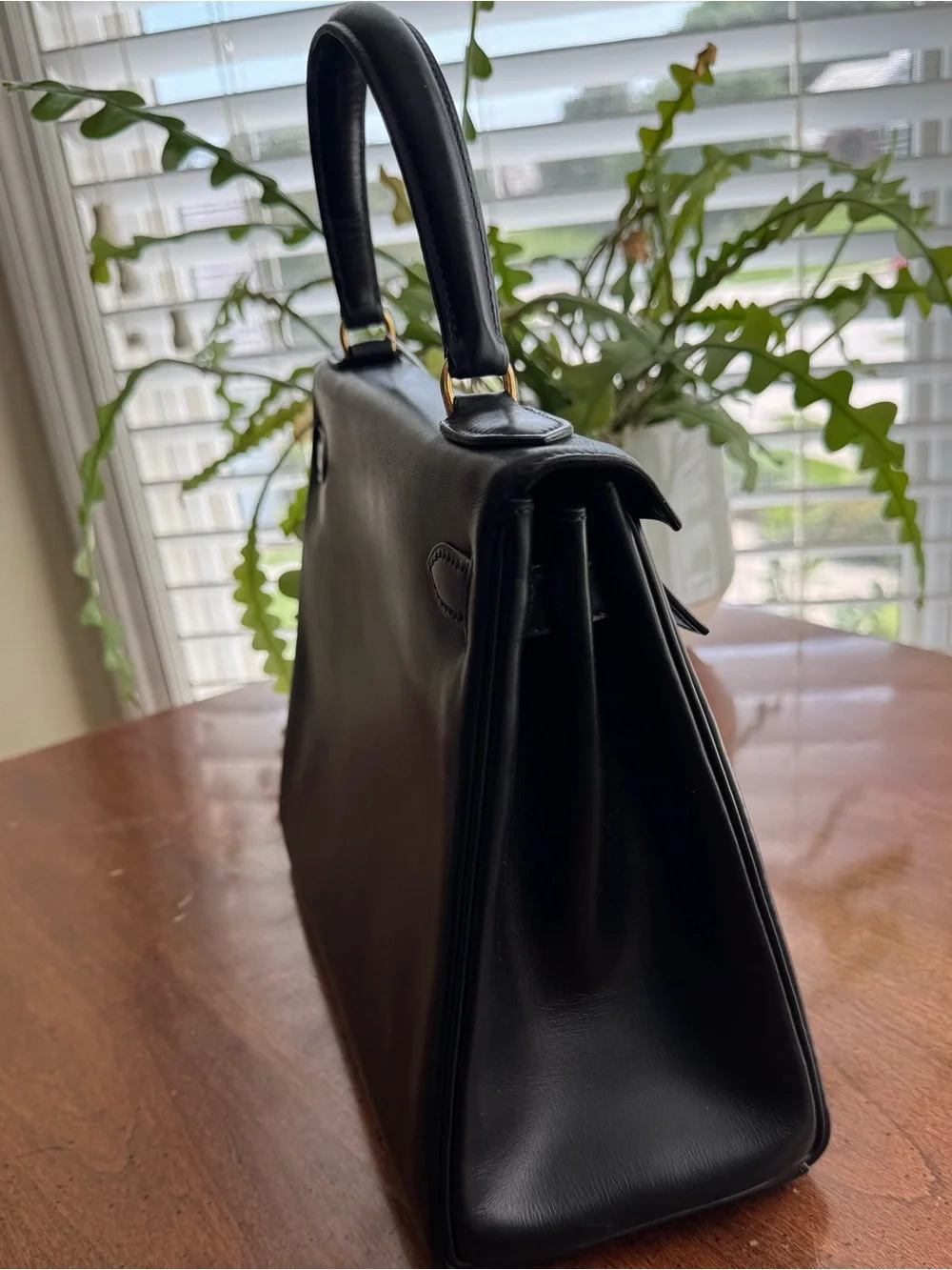 Hermes Kelly 28 Retourne | Top Handle Handbag | Black Box Calf | Vintage 1976